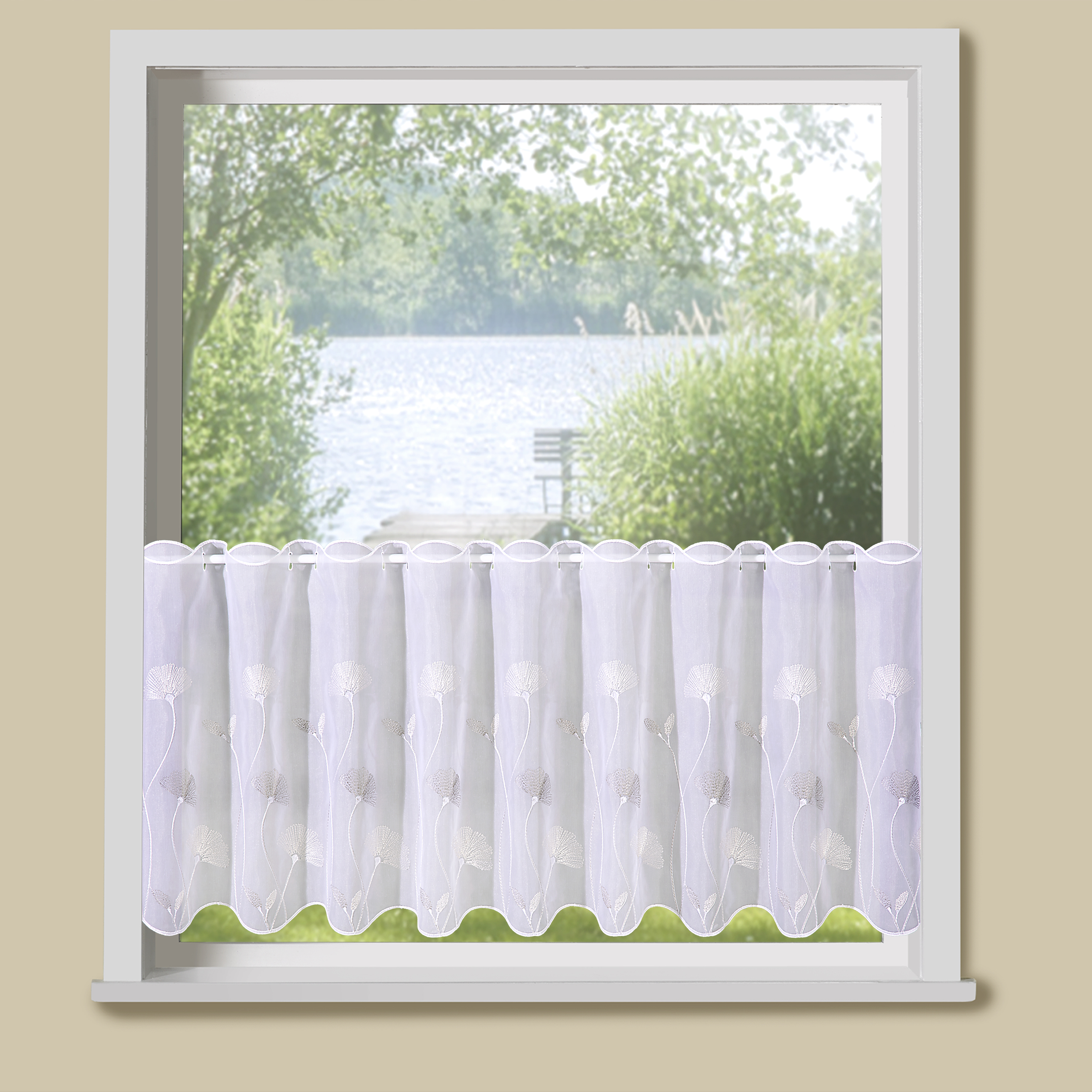 Fertigpanneaux Birte – Bestickte Scheibengardine mit Naturmotiven & Bogenabschluss