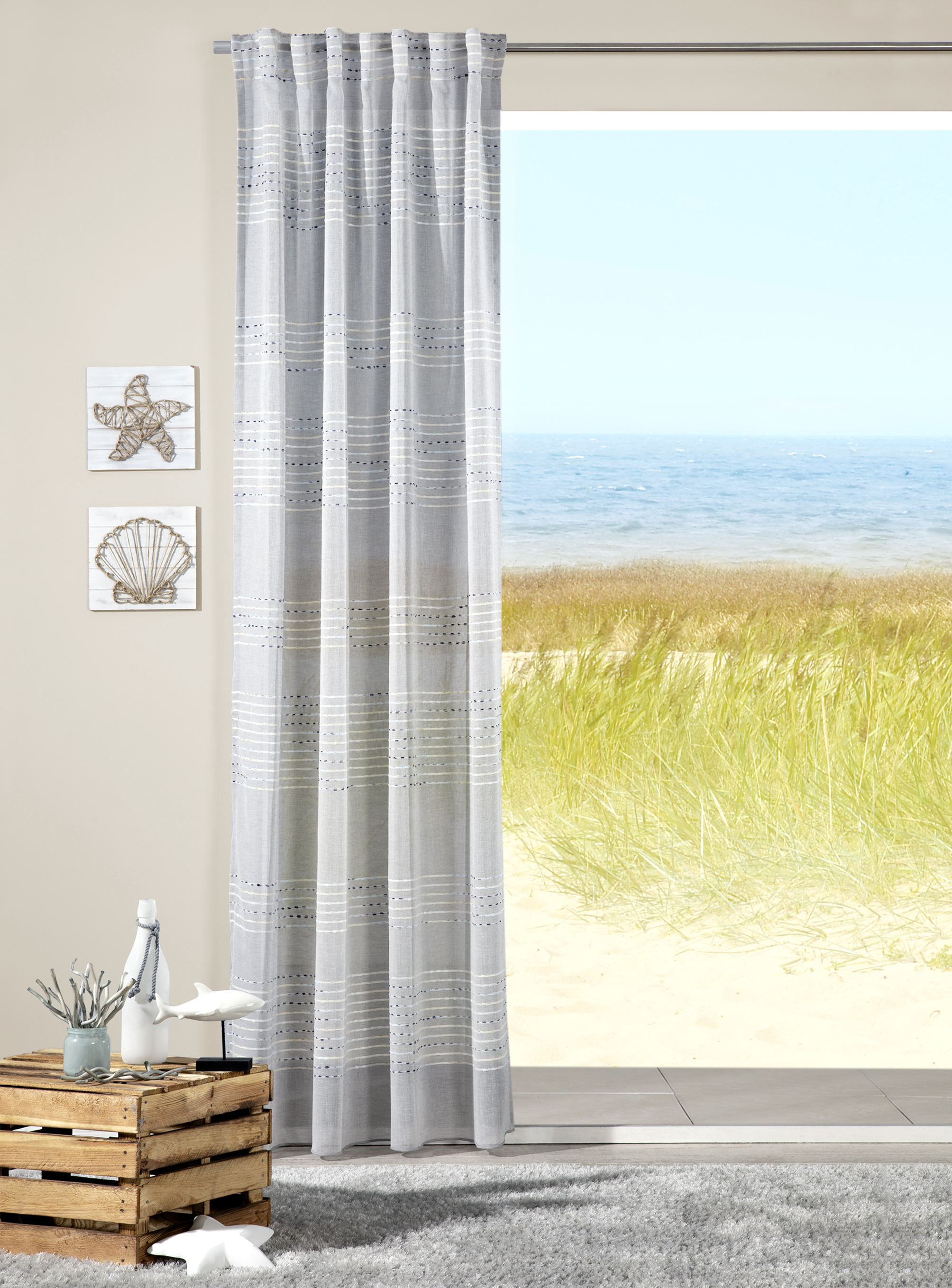 Schal mit verdeckten Schlaufen Fina 140 x 245 cm – Nordisches Design mit matten Effektgarn-Blöcken