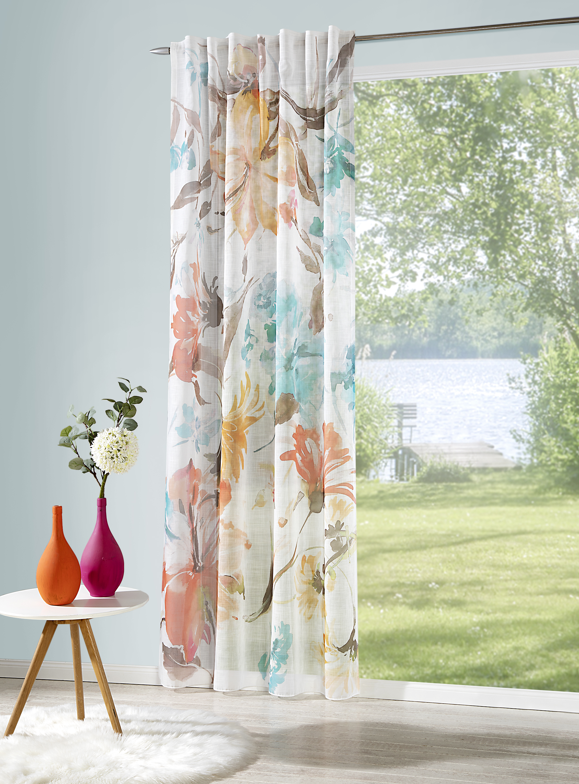 Schal mit verdeckten Schlaufen Freja 140 x 245 cm – Modernes Blumendesign in Multicolor