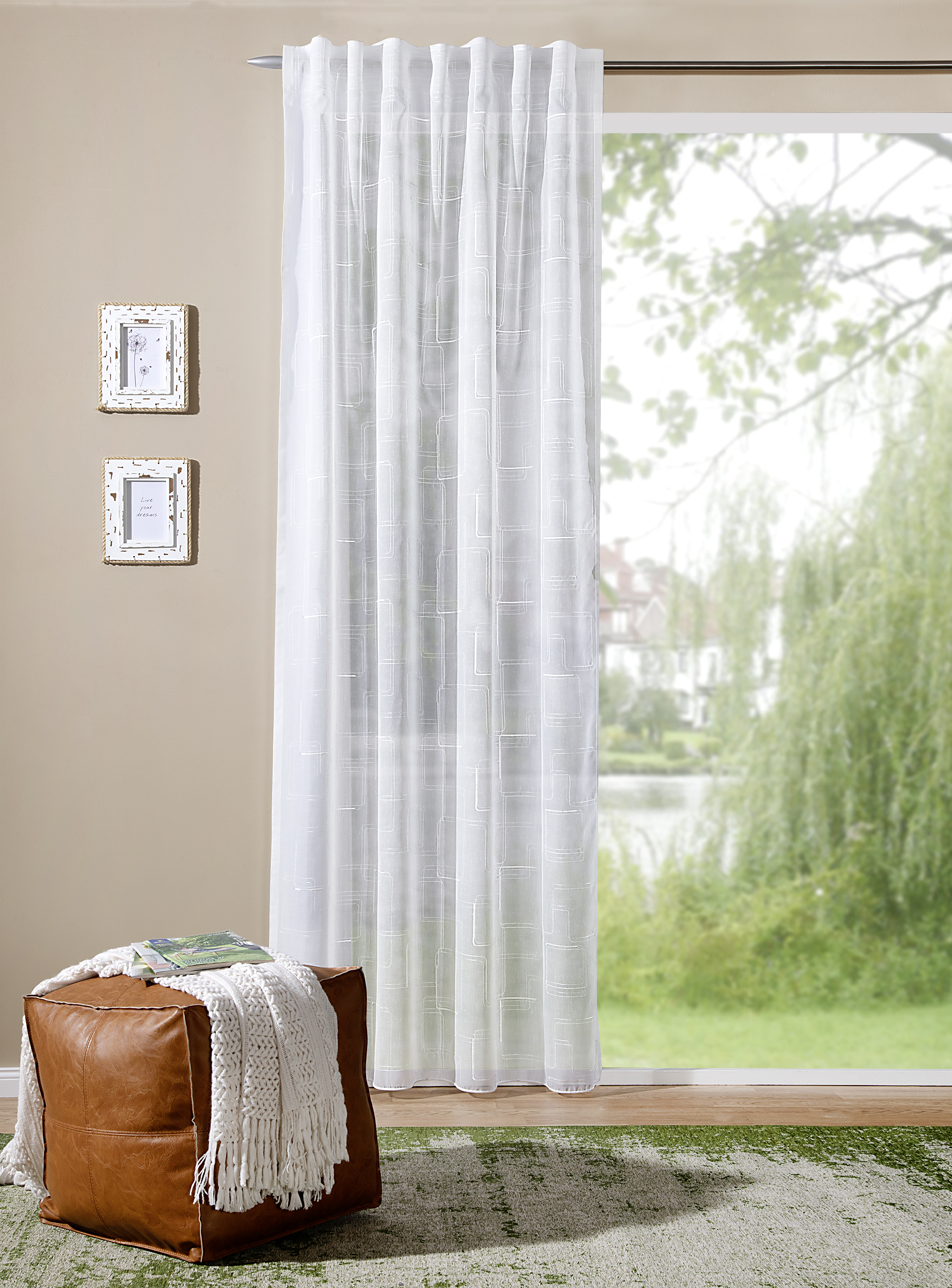 Schal mit verdeckten Schlaufen Wendy 140 x 245 cm – Elegante Grundware mit Glanz-Stickerei